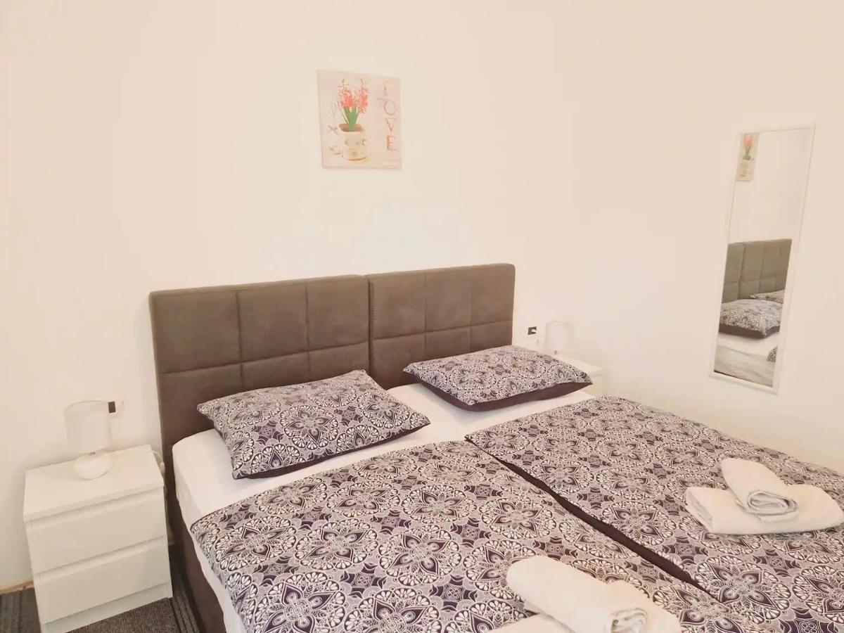 Apartments In Rijeka, Free Parking And Large Terrace, 15Min Drive From The Beach Экстерьер фото