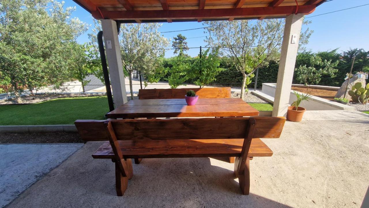 Apartments In Rijeka, Free Parking And Large Terrace, 15Min Drive From The Beach Экстерьер фото